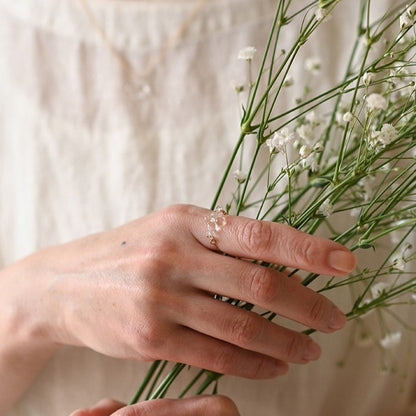Anillo "White Flower" - Casa TSUGU