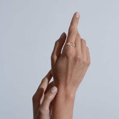 Anillo "White Flower" - Casa TSUGU